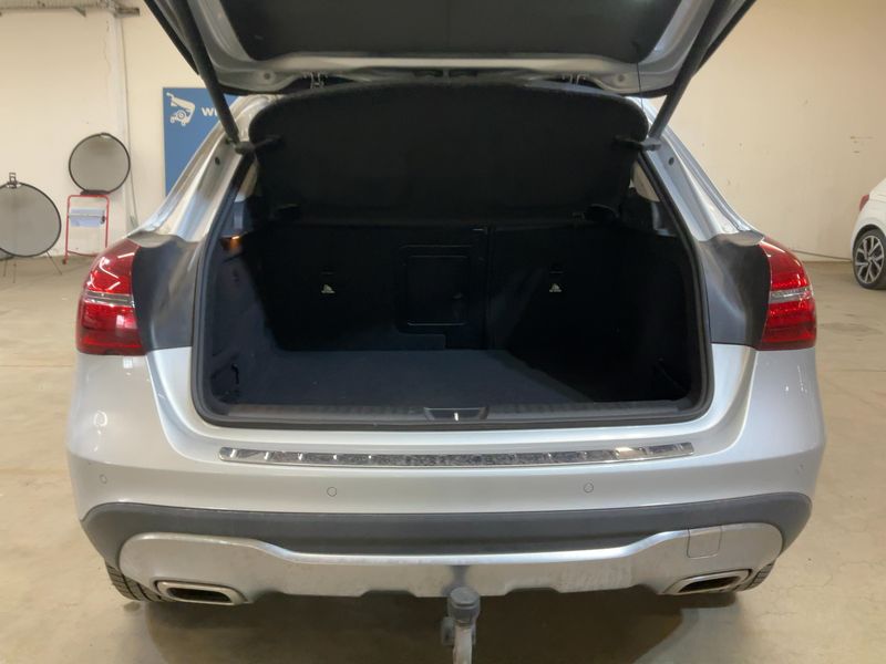 Mercedes-Benz GLA-Klasse GLA 250 4Matic Urban 2020 – снимка 16