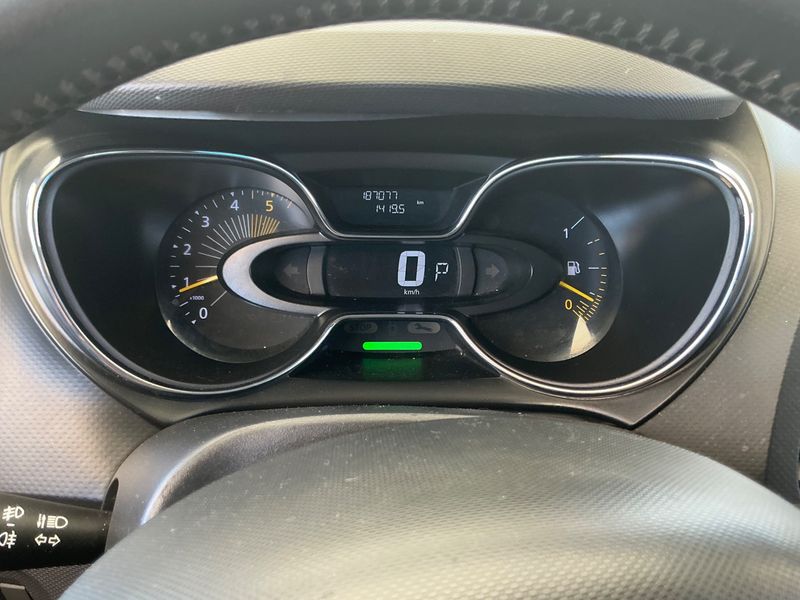 Renault Captur 1.5 dCi Intens 2014 – снимка 18