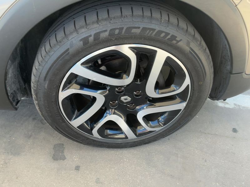 Renault Captur 1.5 dCi Intens 2014 – снимка 11