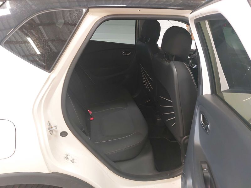 Renault Captur 1.5 dCi Energy Intens 2014 – снимка 14