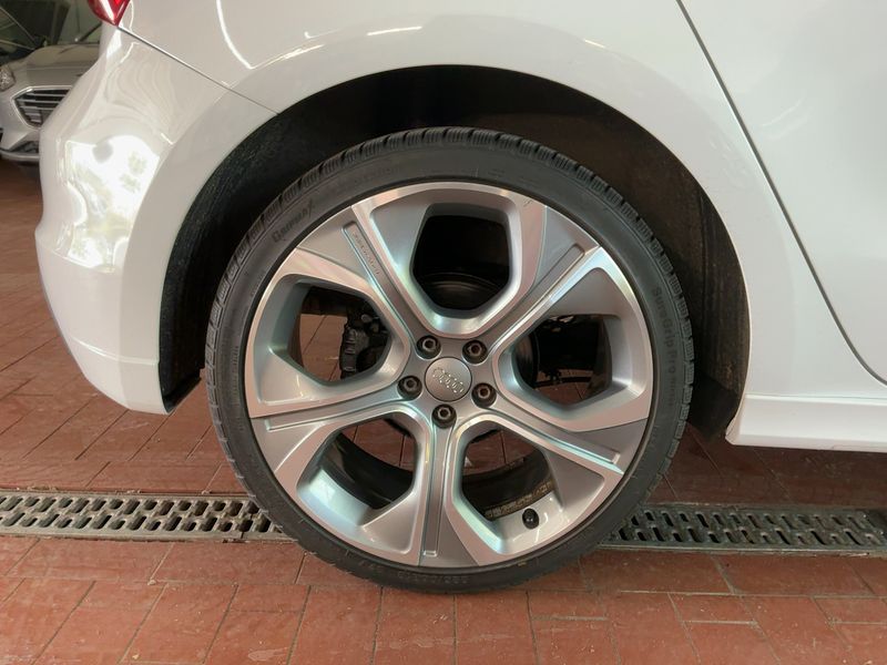 Audi A1 Sportback 1.4 TFSI S line Sportpaket 2014 – снимка 9