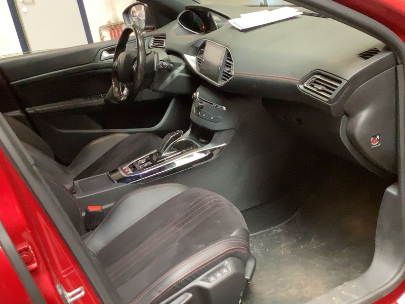 Peugeot 308 1.6 PureTech GT 2019 – снимка 16