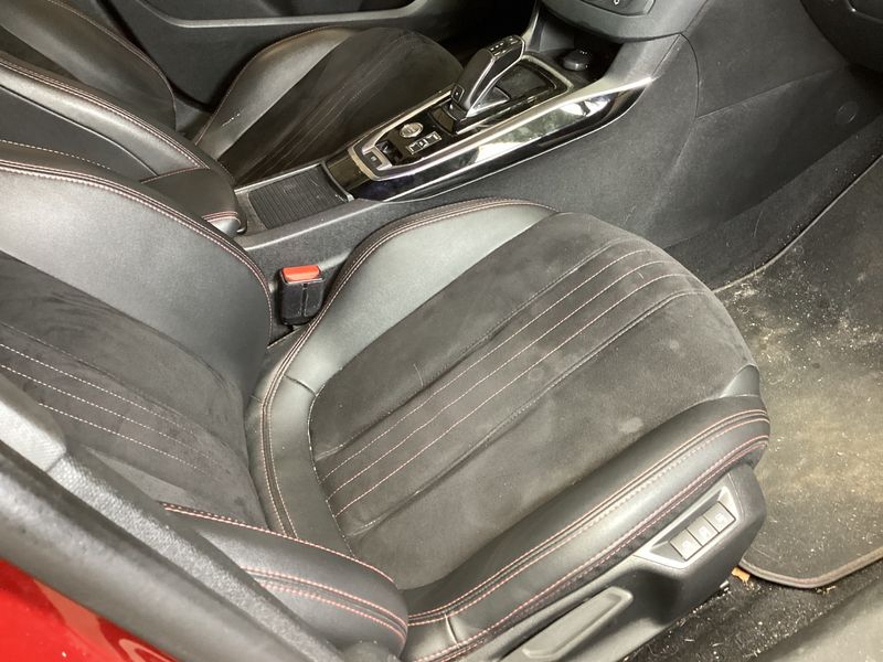 Peugeot 308 1.6 PureTech GT 2019 – снимка 27