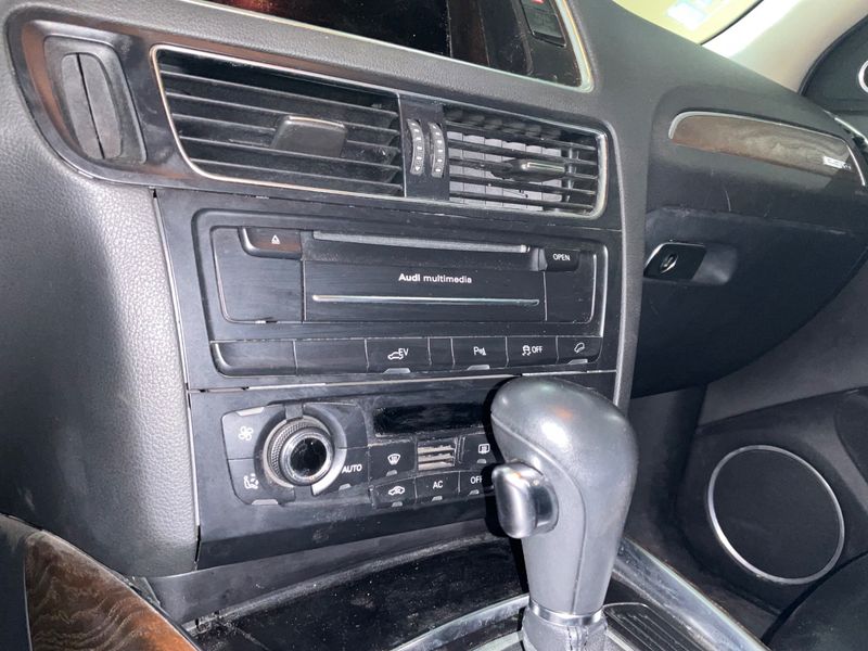 Audi Q5 2.0 TFSI Hybrid quattro Avus 2012 – снимка 27