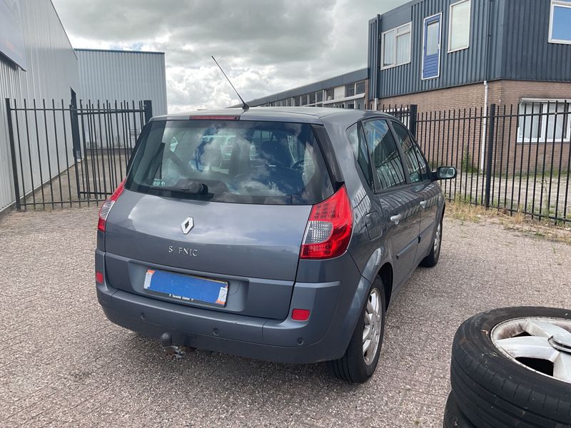 Renault Scenic 2.0 Exception 2009 2009 – снимка 2