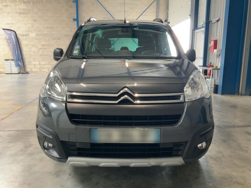 Citroen Berlingo 1.2 e-THP 20 Aniversario Edition 2018 – снимка 14