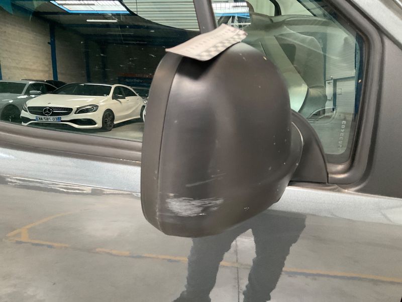Citroen Berlingo 1.2 e-THP 20 Aniversario Edition 2018 – снимка 28