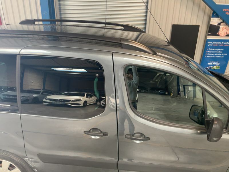 Citroen Berlingo 1.2 e-THP 20 Aniversario Edition 2018 – снимка 13