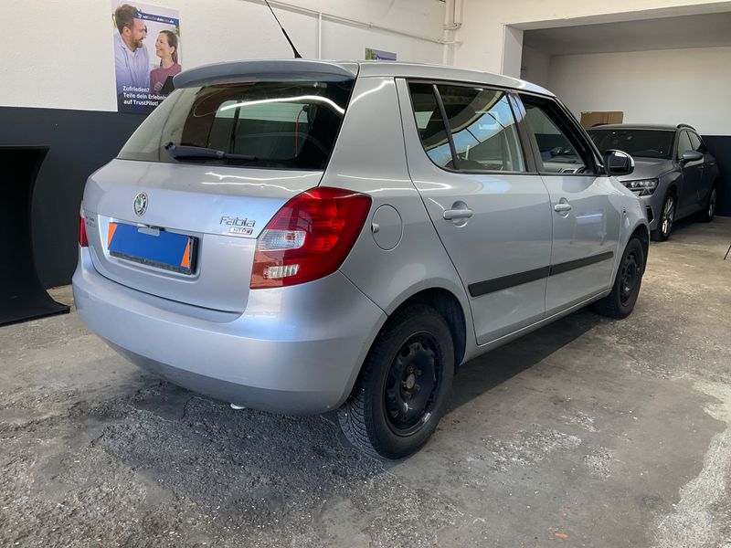 Skoda Fabia 1.2 Ambiente 2008 – снимка 2