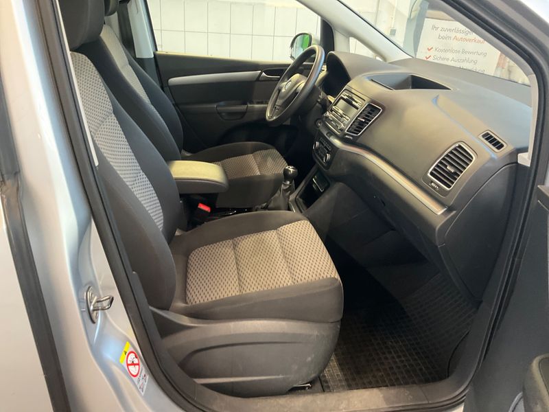 Volkswagen Sharan 1.4 TSI Trendline BlueMotion Tech 2010 – снимка 3