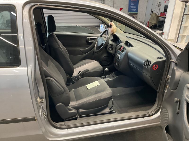 Opel Corsa 1.0 Basis 2005 – снимка 3