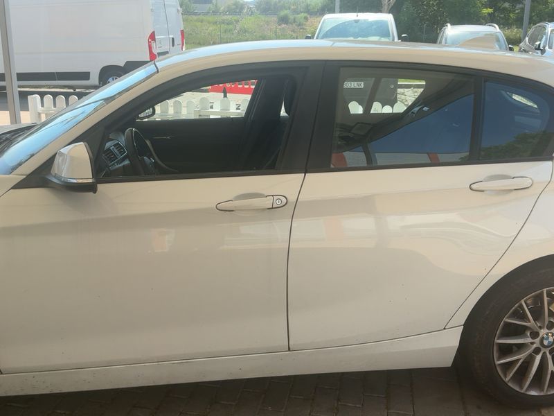 BMW 1er 116d Advantage 2015 – снимка 12