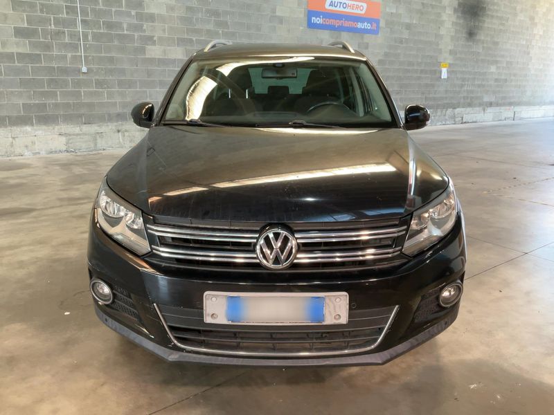 Volkswagen Tiguan 2.0 TDI Sport & Style 4Motion 2012 – снимка на щета