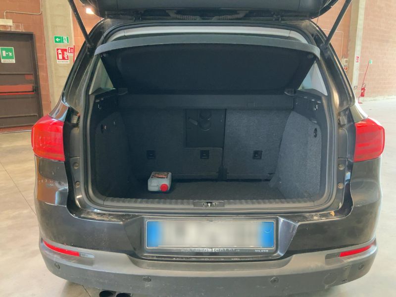 Volkswagen Tiguan 2.0 TDI Sport & Style 4Motion 2012 – снимка 10