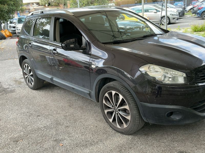 Nissan Qashqai+2 2.0 dCi Tekna 4x4 2010 – снимка 12