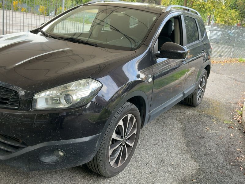 Nissan Qashqai+2 2.0 dCi Tekna 4x4 2010 – снимка 2