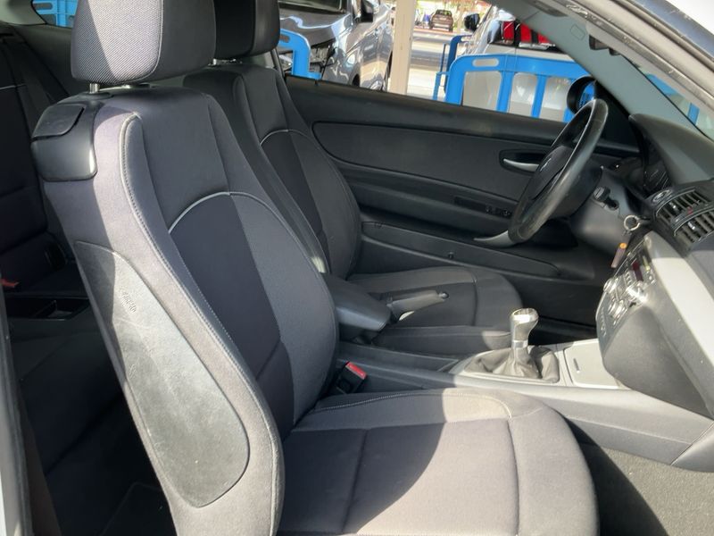 BMW 1er 120d 2008 – снимка 16