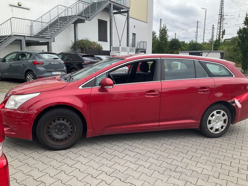 Toyota Avensis 1.8 Sol 2009 – снимка 1