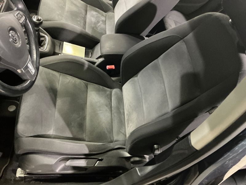 Volkswagen Golf VI 2.0 TDI Carat 2010 – снимка на щета 53