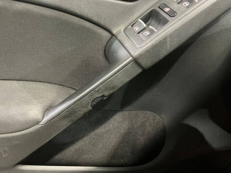 Volkswagen Golf VI 2.0 TDI Carat 2010 – снимка на щета 51