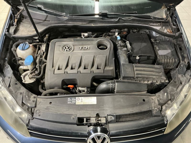 Volkswagen Golf VI 2.0 TDI Carat 2010 – снимка 33