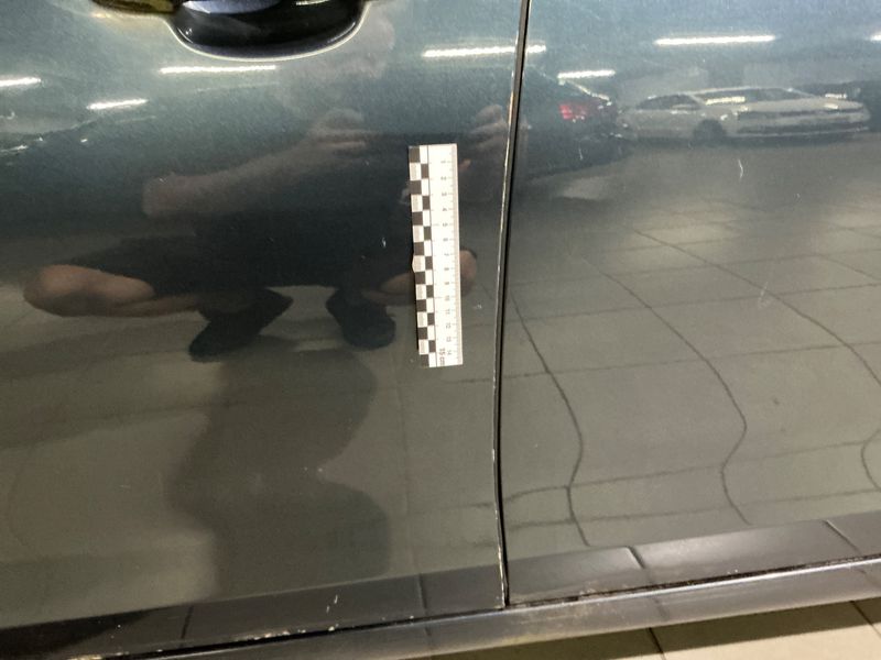Volkswagen Golf VI 2.0 TDI Carat 2010 – снимка на щета 40
