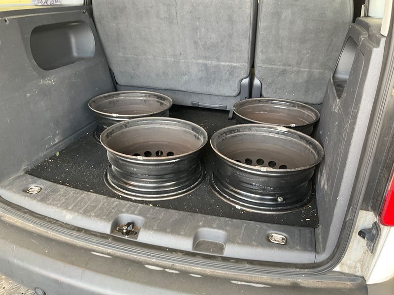 Volkswagen Caddy 2.0 EcoFuel Trendline 2012 – снимка 45