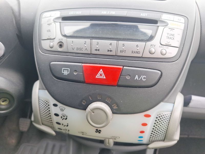 Peugeot 107 1.0 Black & Silver Edition 2009 – снимка 84