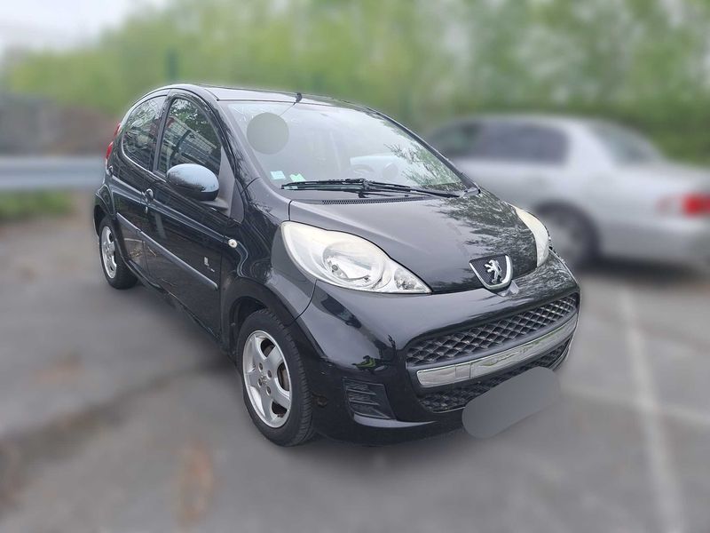 Peugeot 107 1.0 Black & Silver Edition 2009 – снимка 6