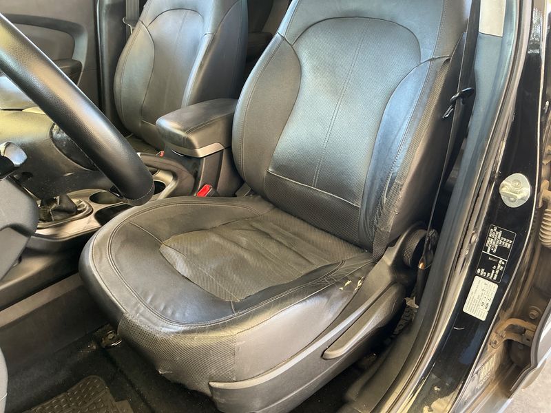 Hyundai ix35 1.7 CRDi Classic 2WD 2011 – снимка 34