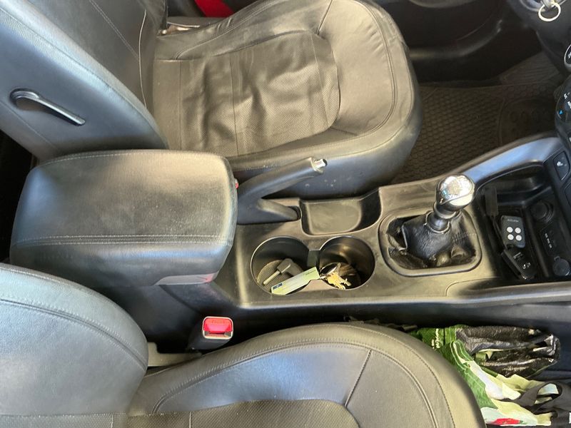 Hyundai ix35 1.7 CRDi Classic 2WD 2011 – снимка 38