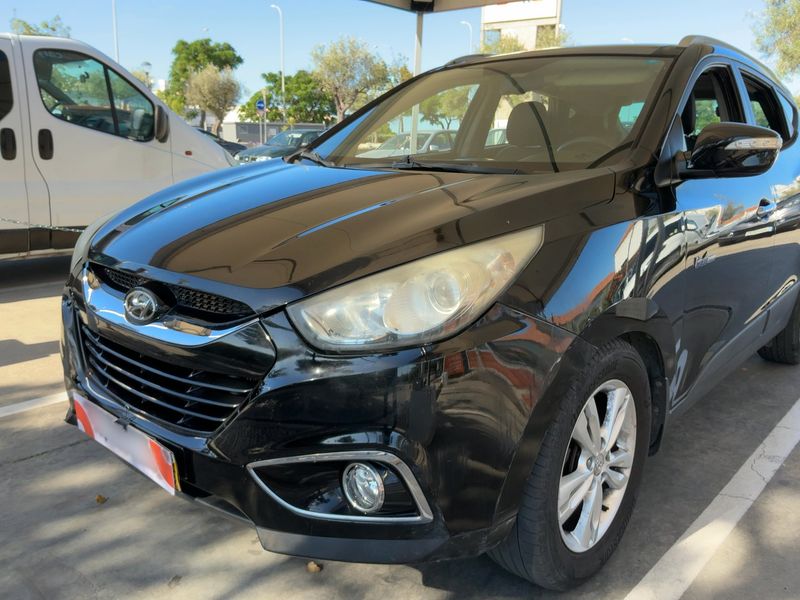 Hyundai ix35 1.7 CRDi Classic 2WD 2011 – снимка 2