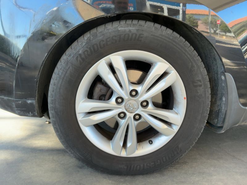 Hyundai ix35 1.7 CRDi Classic 2WD 2011 – снимка 3