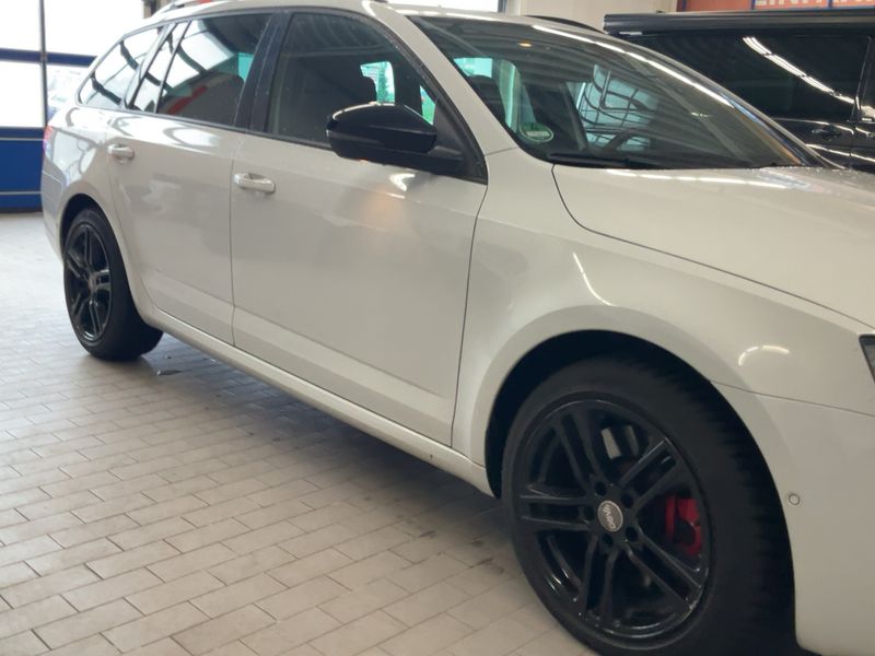 Skoda Octavia 2.0 TDI RS 2015 – снимка 12