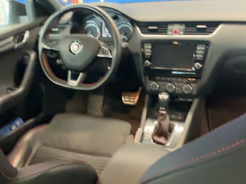 Skoda Octavia 2.0 TDI RS 2015 – снимка 17