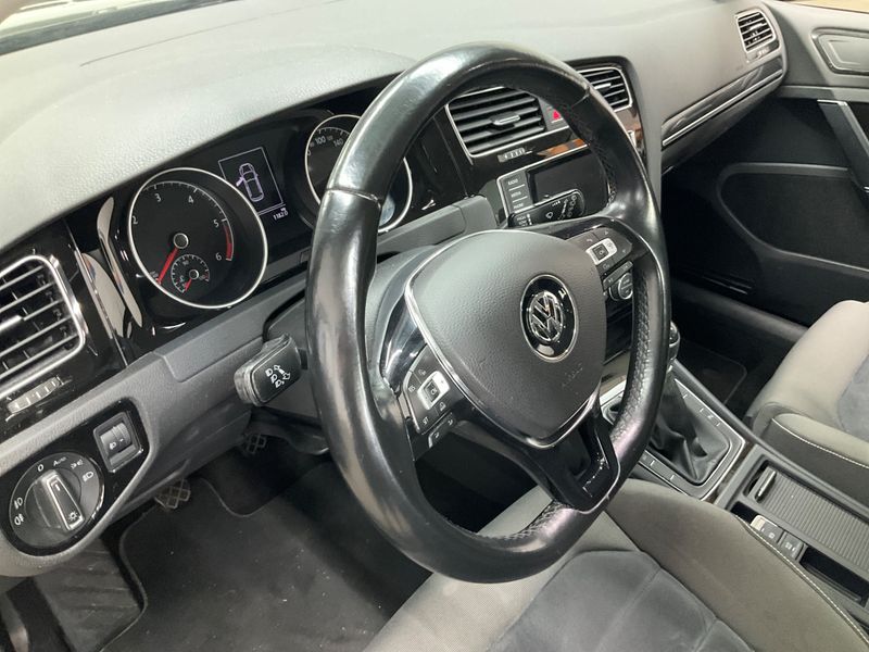 Volkswagen Golf VII 1.6 TDI Comfortline BlueMotion Tech 2014 – снимка 40