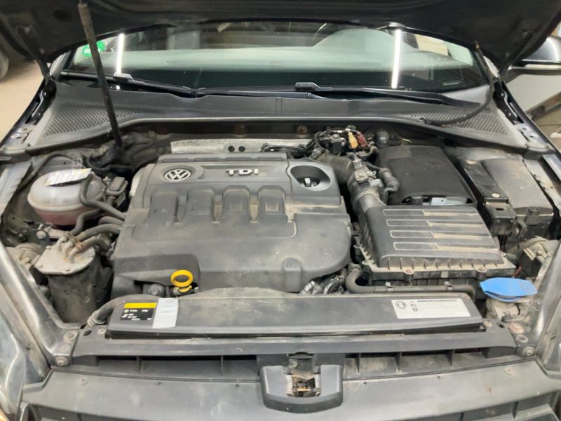 Volkswagen Golf VII 1.6 TDI Comfortline BlueMotion Tech 2014 – снимка 23