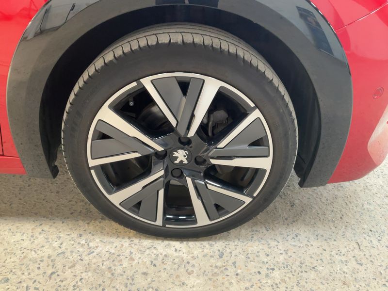 Peugeot 208 1.2 PureTech GT 2022 – снимка 11