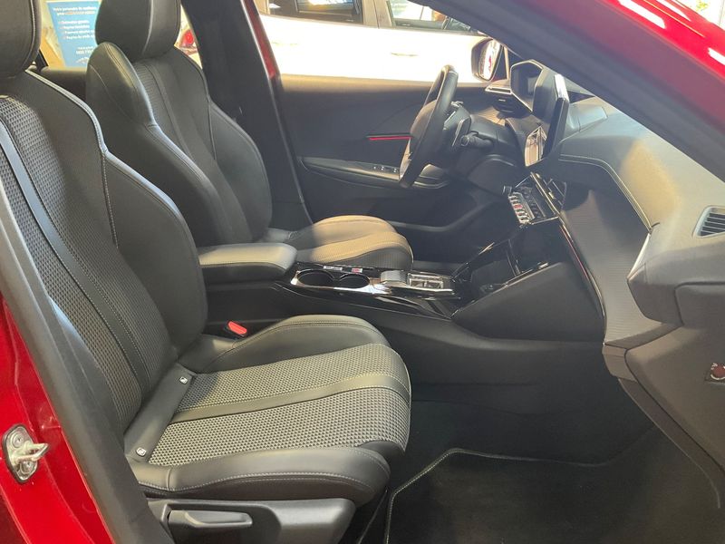 Peugeot 208 1.2 PureTech GT 2022 – снимка 16