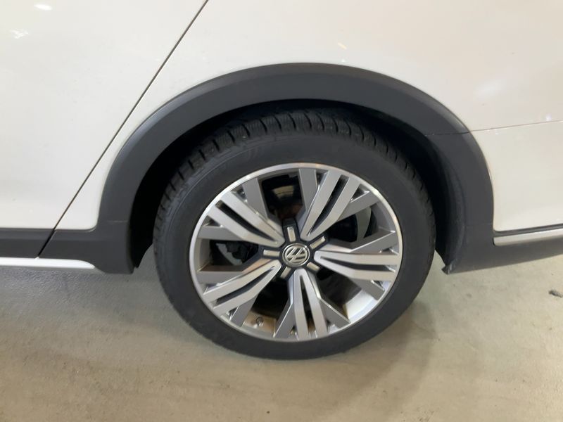 Volkswagen Passat Alltrack 2.0 TDI 4Motion BlueMotion Tech 2017 – снимка 5