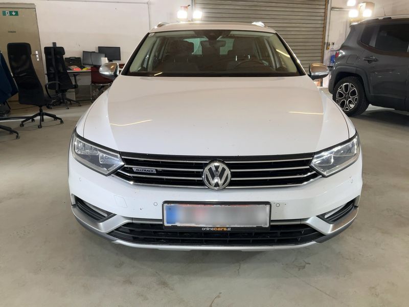 Volkswagen Passat Alltrack 2.0 TDI 4Motion BlueMotion Tech 2017 – снимка 14