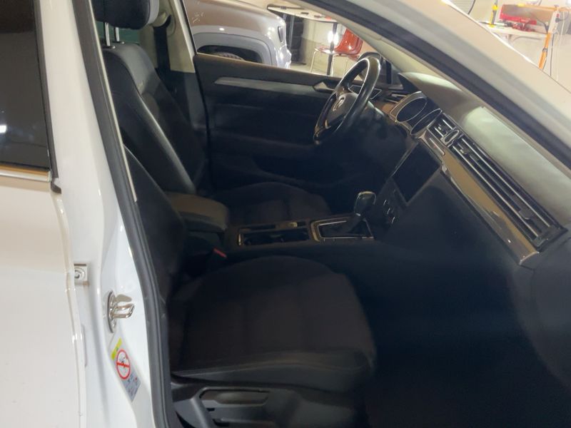 Volkswagen Passat Alltrack 2.0 TDI 4Motion BlueMotion Tech 2017 – снимка 17