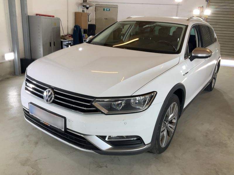 Volkswagen Passat Alltrack 2.0 TDI 4Motion BlueMotion Tech 2017 – снимка 1