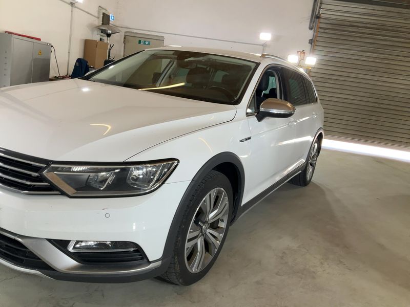 Volkswagen Passat Alltrack 2.0 TDI 4Motion BlueMotion Tech 2017 – снимка 2