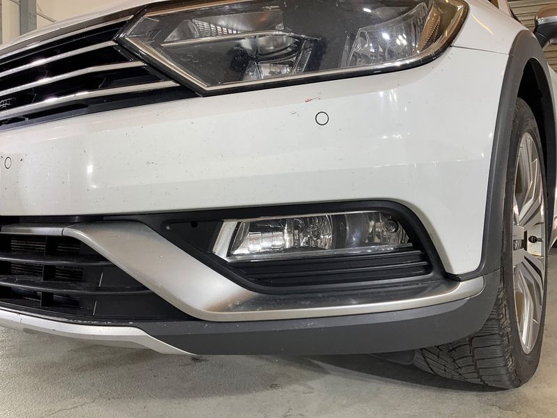 Volkswagen Passat Alltrack 2.0 TDI 4Motion BlueMotion Tech 2017 – снимка 32