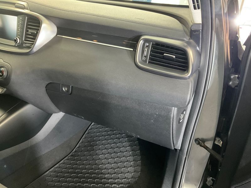 Kia Sorento 2.2 CRDi Vision 4WD 2016 – снимка 24