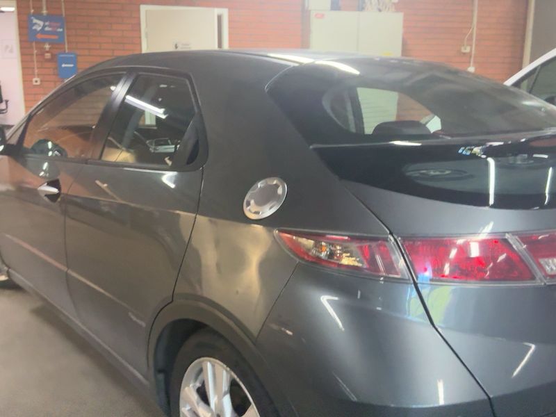 Honda Civic 1.8 VTEC Sport 2010 – снимка 6