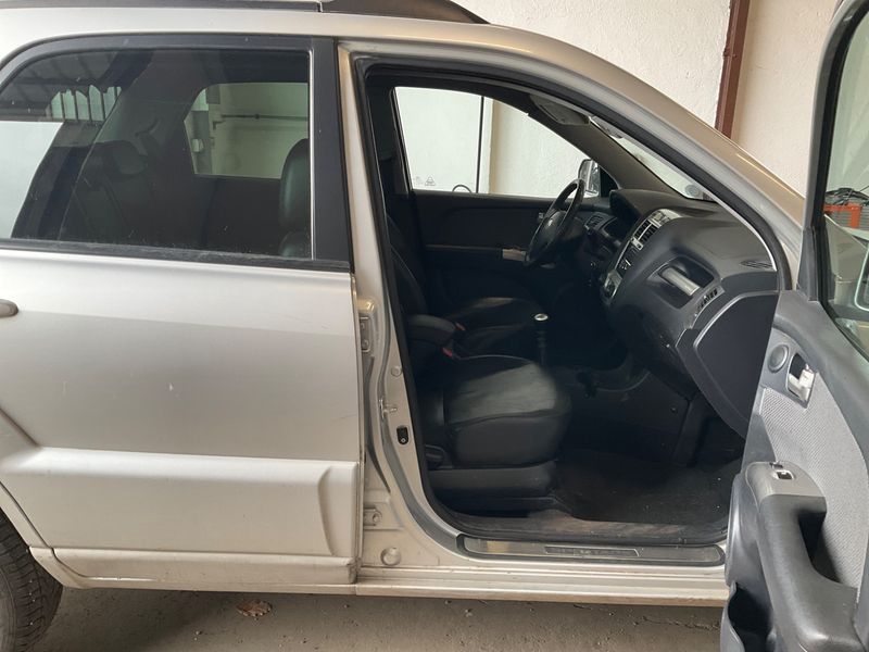 Kia Sportage 2.0 CRDi Active 4WD 2010 – снимка 3