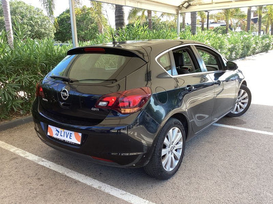Opel Astra 1.7 CDTI Excellence 2012 – снимка 2