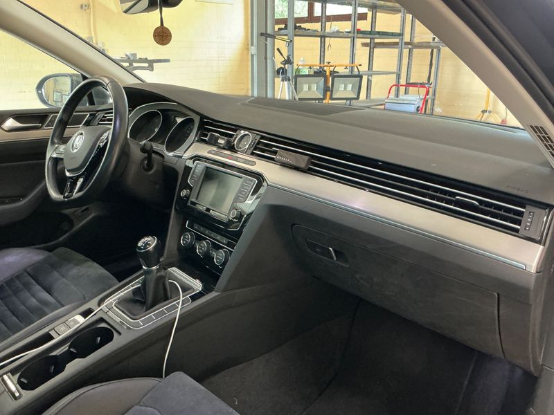 Volkswagen Passat 2.0 TDI Highline BlueMotion Tech 2016 – снимка 23